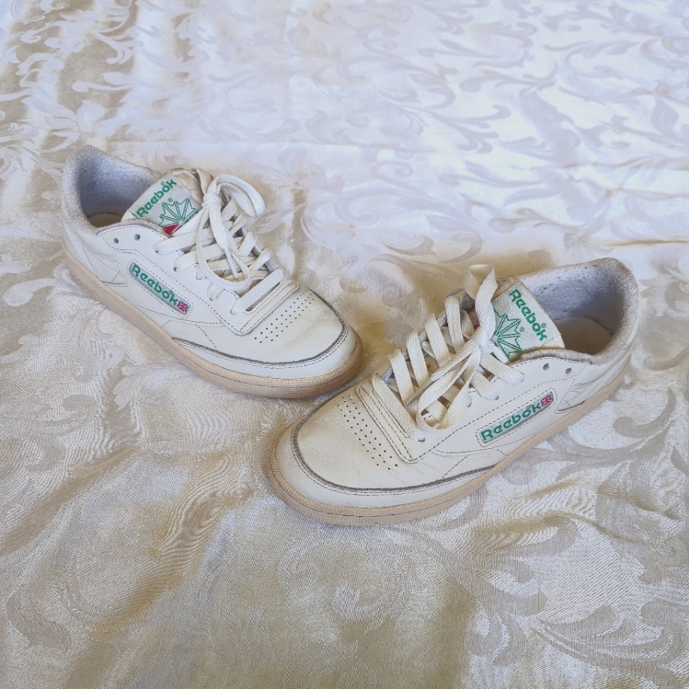 Women Reeboks Size 7.5